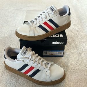 Adidas Grand Court tennis shoes with gum soles